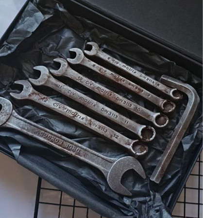 מתנה שוקולד עם דובדבנים, דומדמניות ואגוזים - איכות פרימיום