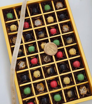 Assorted Sweets and Truffles 40 Pieces: Gourmet Chocolate Delights