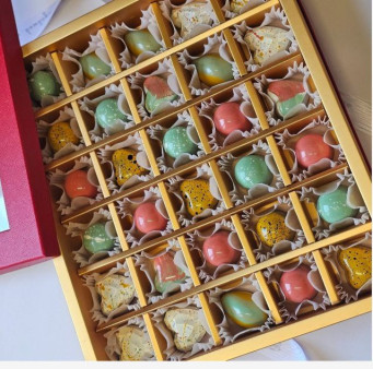 Assorted Sweets and Truffles 60 Pieces with Gourmet Fillings