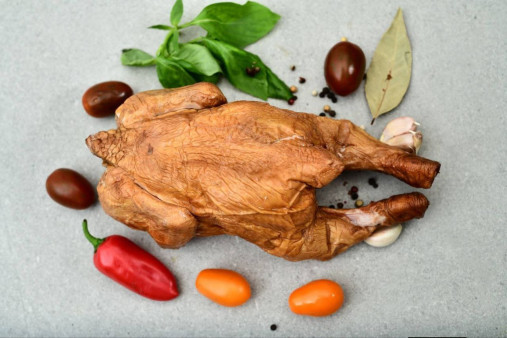 Premium Smoked Chicken: Tender & Flavorful