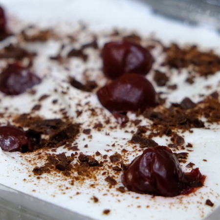 Gâteau "Izba" aux cerises - Pâtisserie Premium