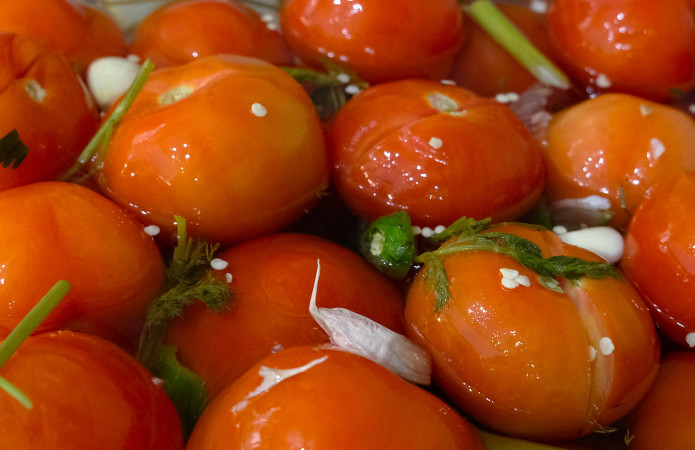 Tomates Légèrement Salées - Fraîcheur et Qualité