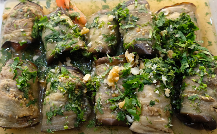 Roulés d'Aubergine à l'Ail et aux Herbes