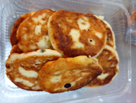 Delicious Cottage Cheese Pancakes with Raisins