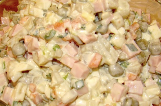 Salade Olivie Fraîche et Délicieuse