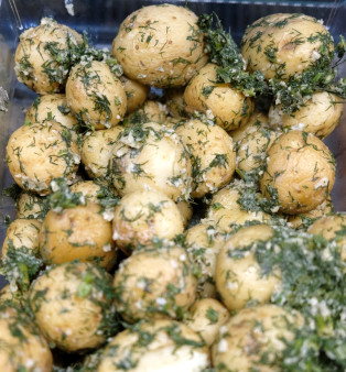 Young Boiled Potatoes: Fresh & Delicious Premium Quality