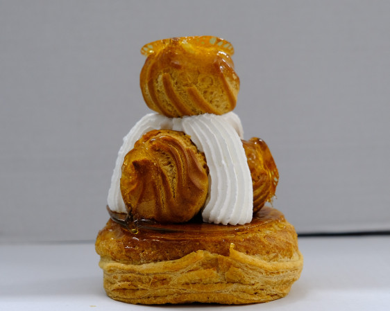 עוגת סנט-אונורה עם וניל